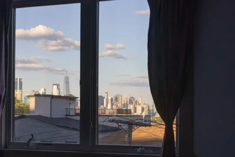 Bedroom 5, Duplex Olive House vacation rental in Jersey City near NYC